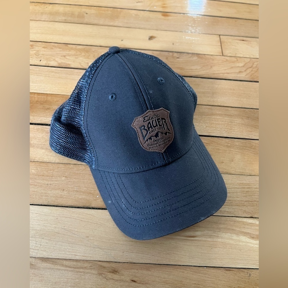 Eddie Bauer‎ navy blue patch snap back hat